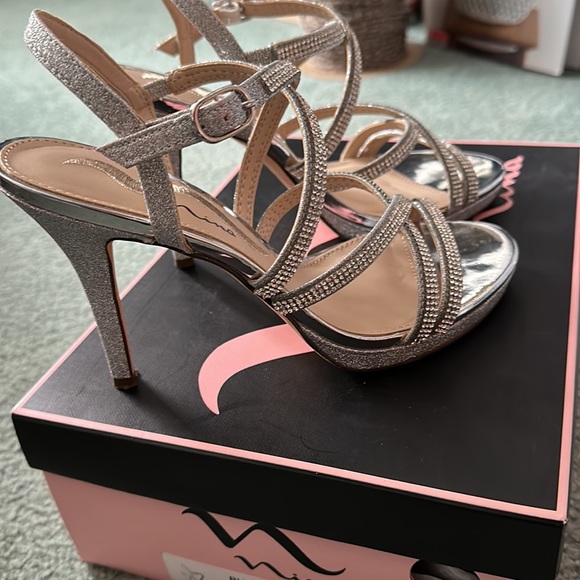 Nina Formal Heels - Picture 2 of 12